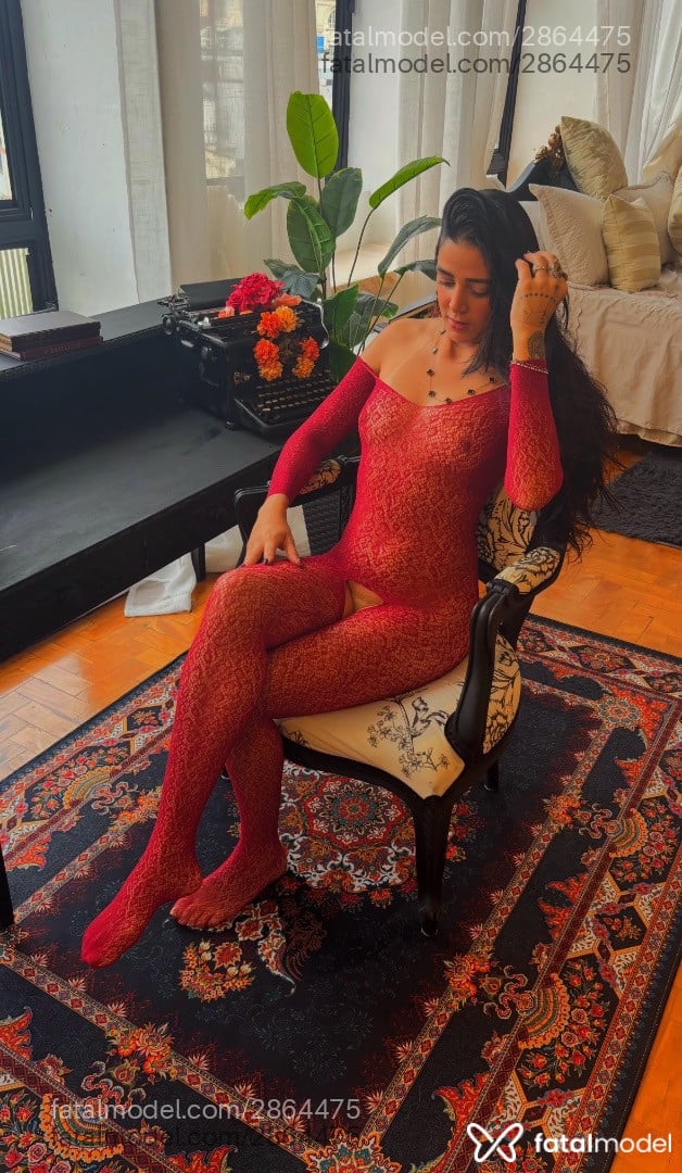 Acompanhante mulher morena (o) de olhos castanhos - Melissa Aguiar