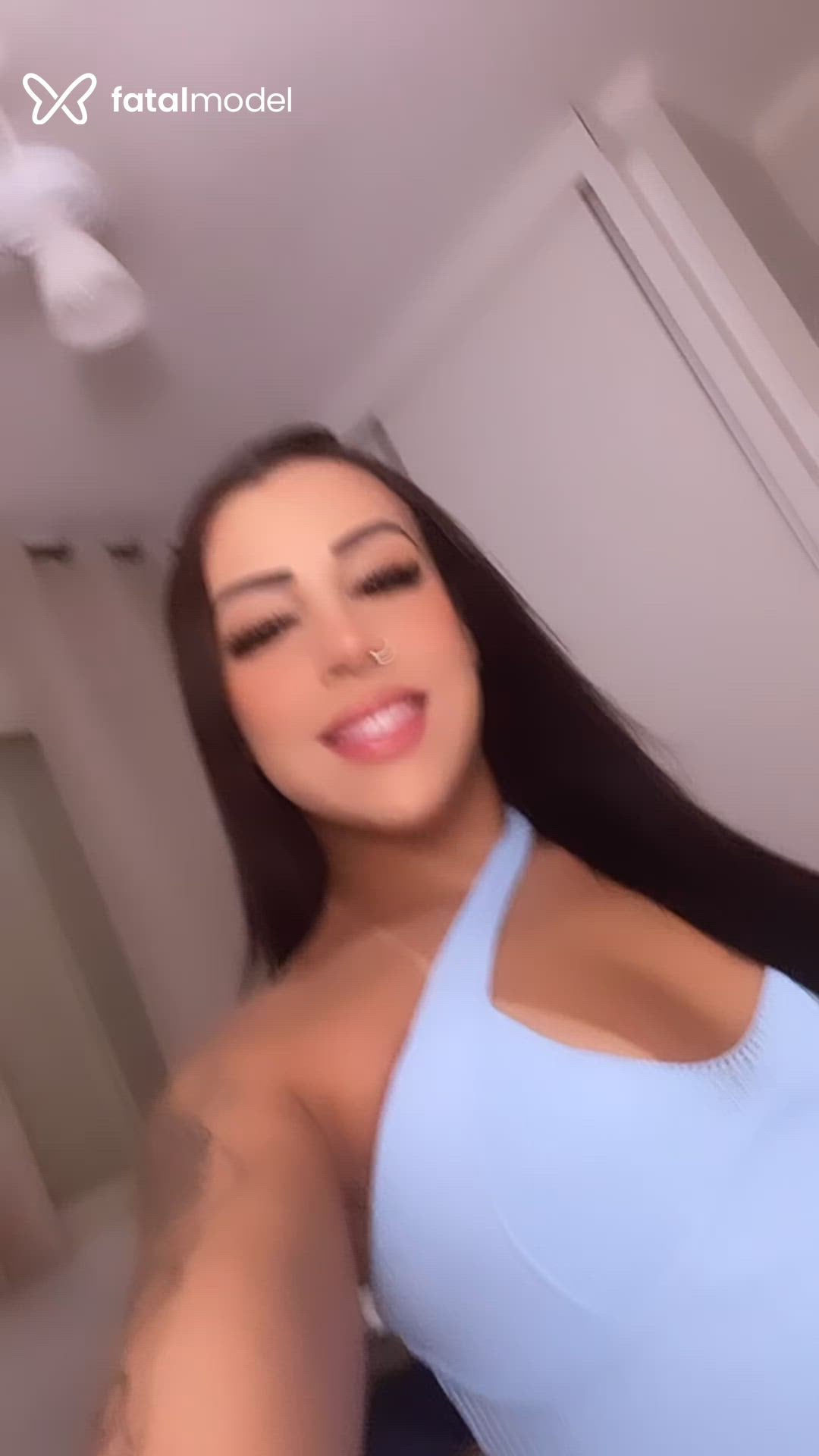 Acompanhante mulher trans morena (o) de olhos castanhos - Melissa
