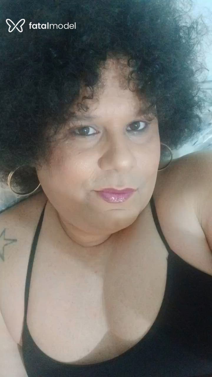Acompanhante mulher trans com cabelo castanho de olhos castanhos - Nicki Thompson Acompanhante mulher trans com cabelo castanho de olhos castanhos - Nicki Thompson