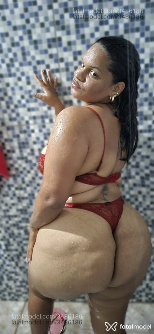 Acompanhante mulher morena (o) de olhos pretos - Leeh Moura Acompanhante mulher morena (o) de olhos pretos - Leeh Moura