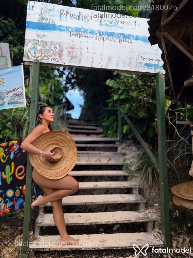 Acompanhante mulher morena (o) de olhos pretos - Karolyne Silva