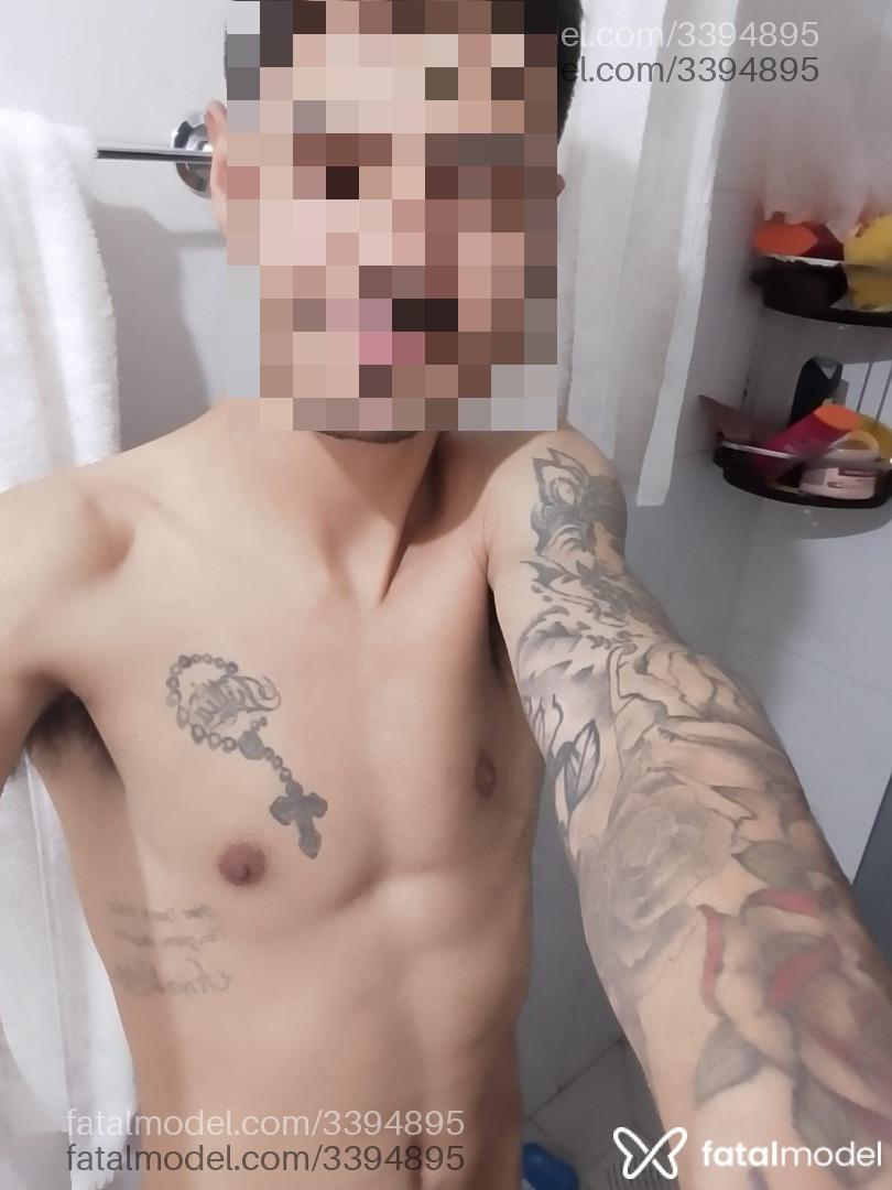Acompanhante homem com cabelo castanho de olhos castanhos - Fernando