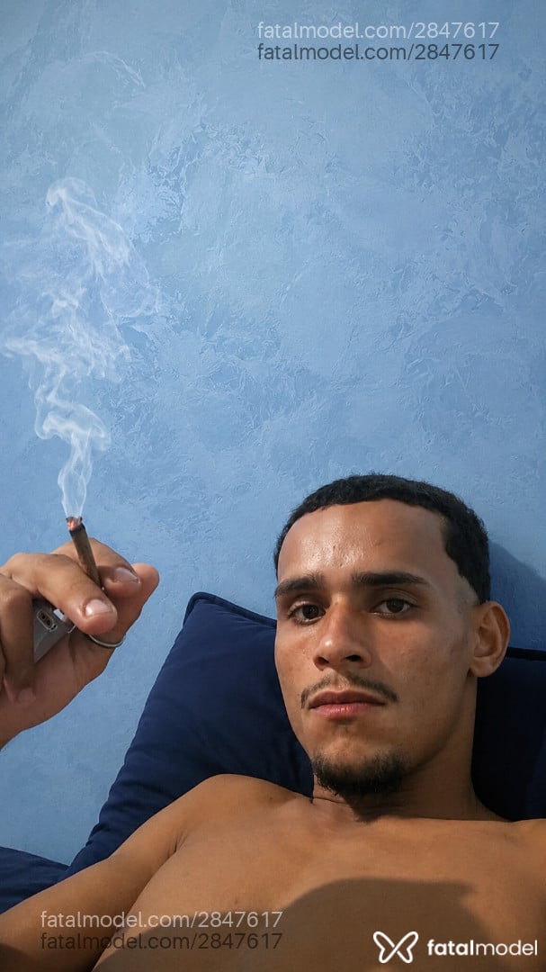 Acompanhante homem morena (o) de olhos pretos - Neguin