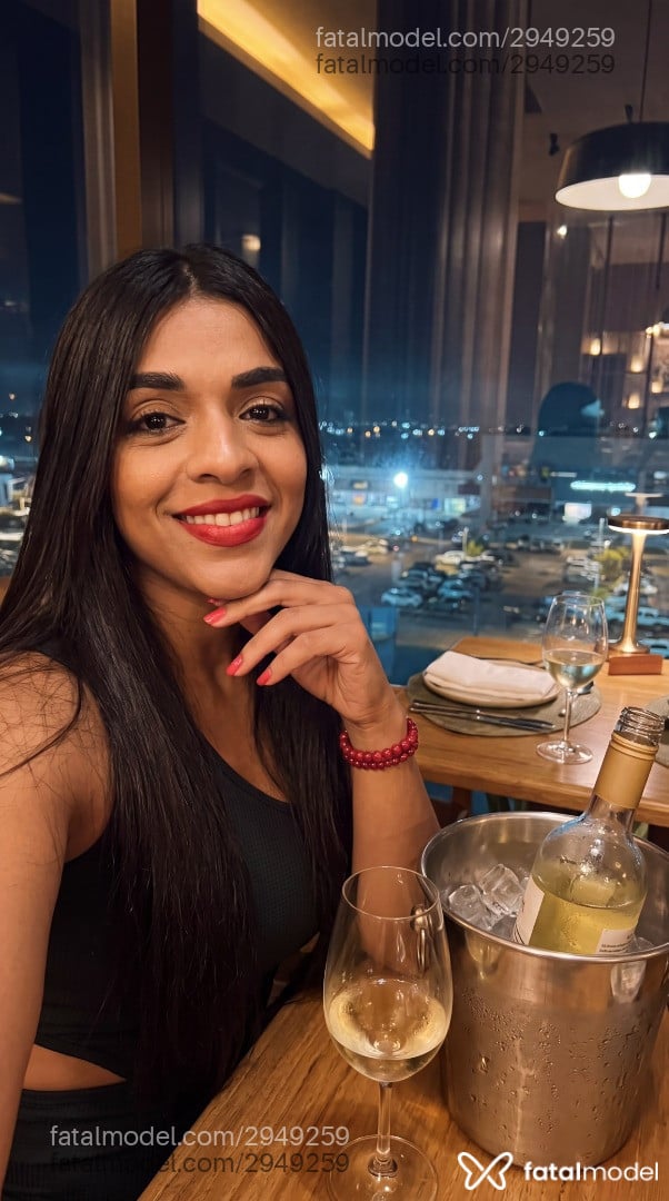 Acompanhante mulher morena (o) de olhos castanhos - Samantha Velvet