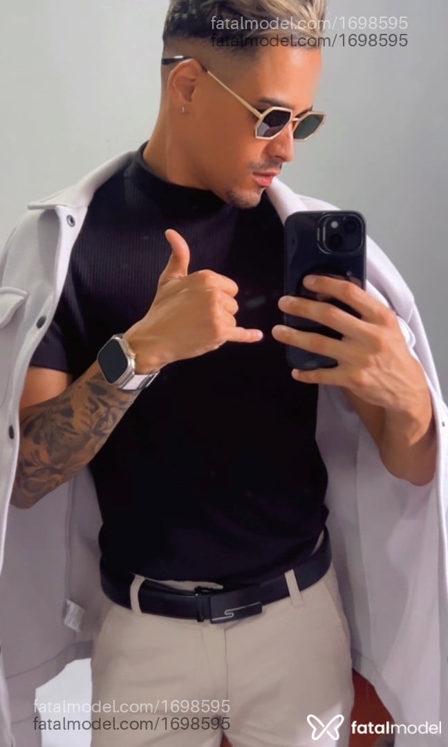 Acompanhante homem morena (o) de olhos castanhos - Guilherme