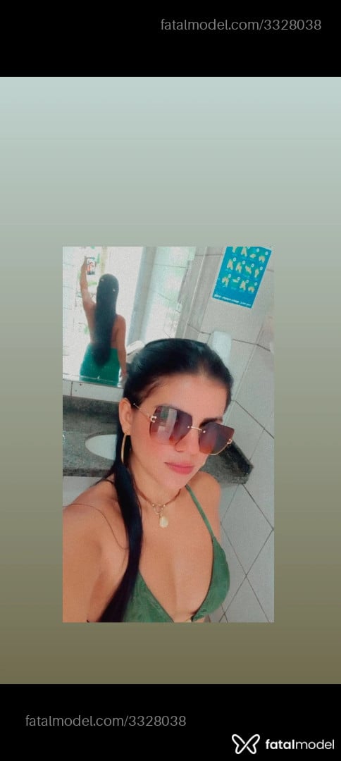 Acompanhante mulher morena (o) de olhos mel - Aurora