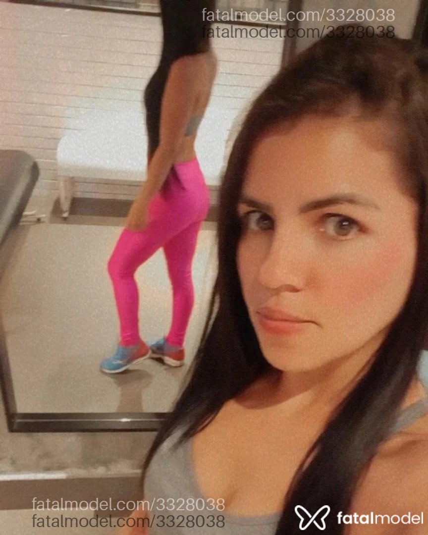 Acompanhante mulher morena (o) de olhos mel - Aurora