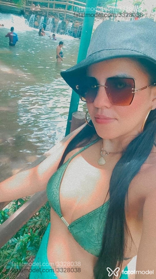 Acompanhante mulher morena (o) de olhos mel - Aurora