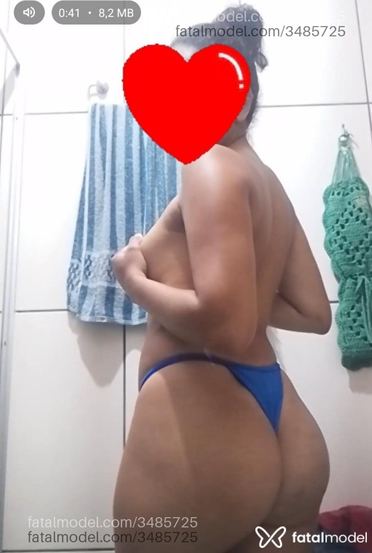 Acompanhante mulher com cabelo castanho de olhos castanhos - Mylle