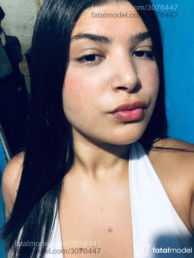 Acompanhante mulher com cabelo castanho de olhos castanhos em Santana de Parnaíba Acompanhante mulher com cabelo castanho de olhos castanhos em Santana de Parnaíba - Juliana