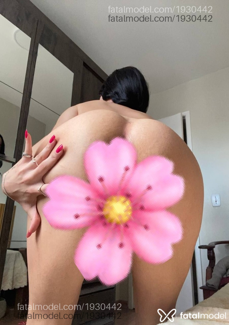 Acompanhante mulher trans morena (o) de olhos castanhos - Mirella
