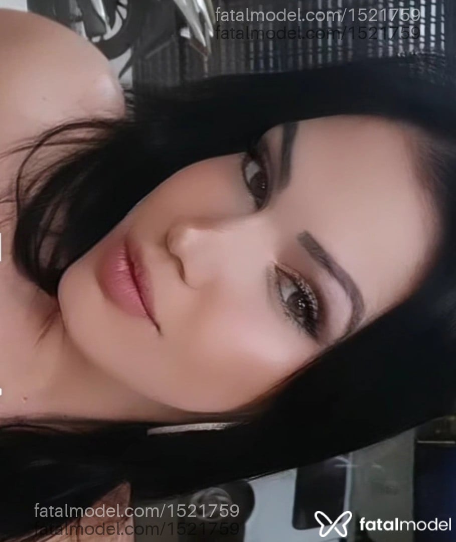 Acompanhante mulher trans morena (o) de olhos mel - Nicole