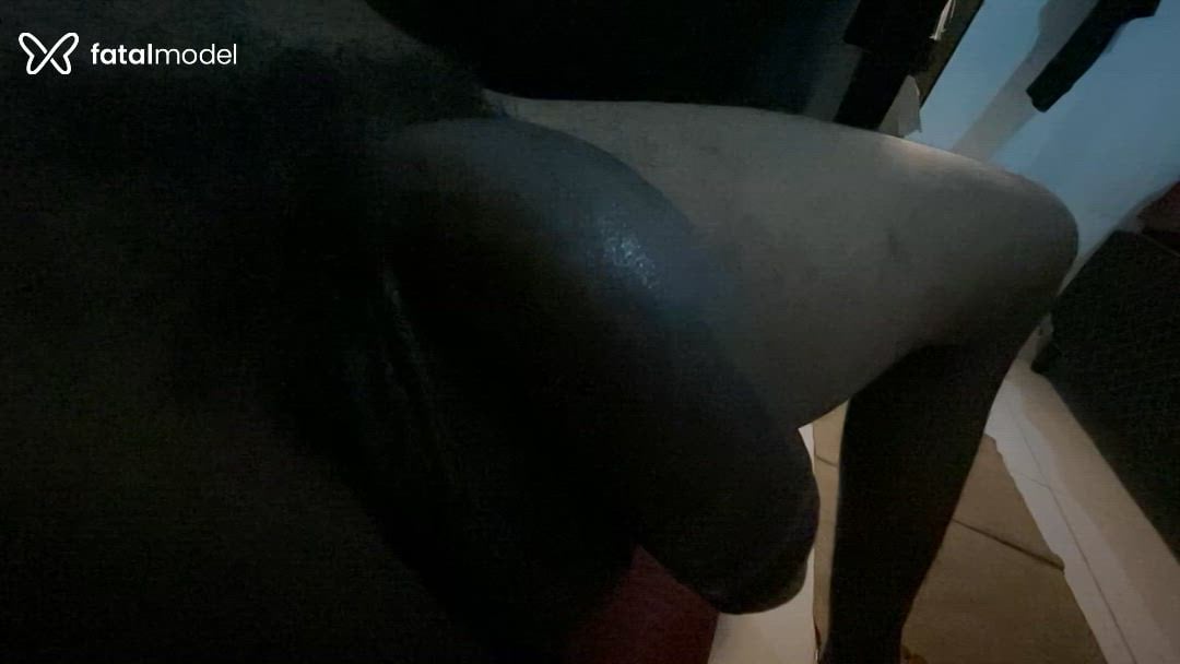 Acompanhante homem morena (o) de olhos pretos - Pretogg