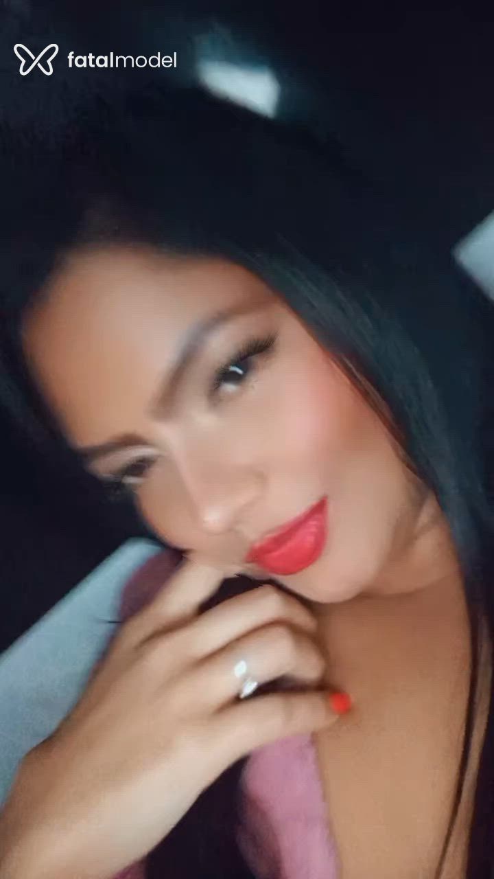 Acompanhante mulher morena (o) de olhos pretos - Bruninha