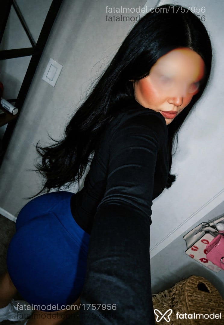 Acompanhante mulher morena (o) de olhos pretos - Aylla Monteiro