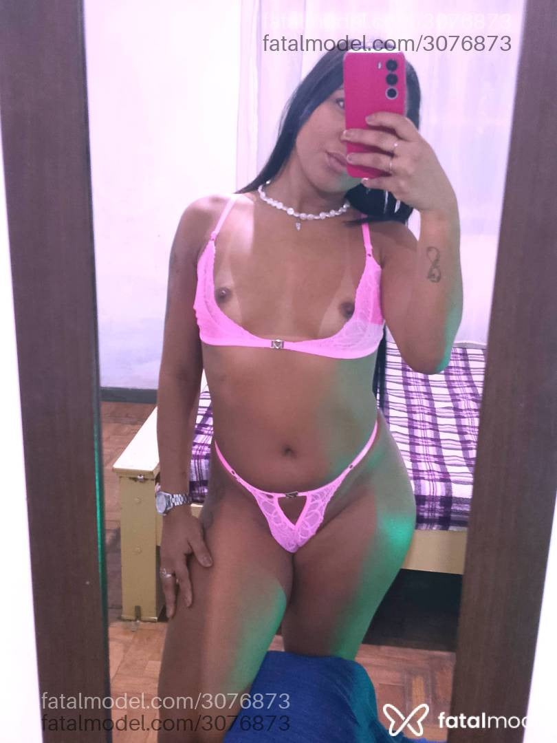 Acompanhante mulher morena (o) de olhos castanhos - Vicky