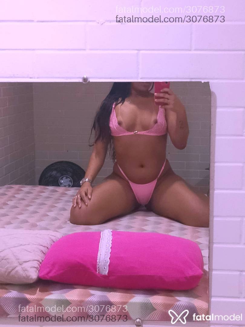 Acompanhante mulher morena (o) de olhos castanhos - Vicky
