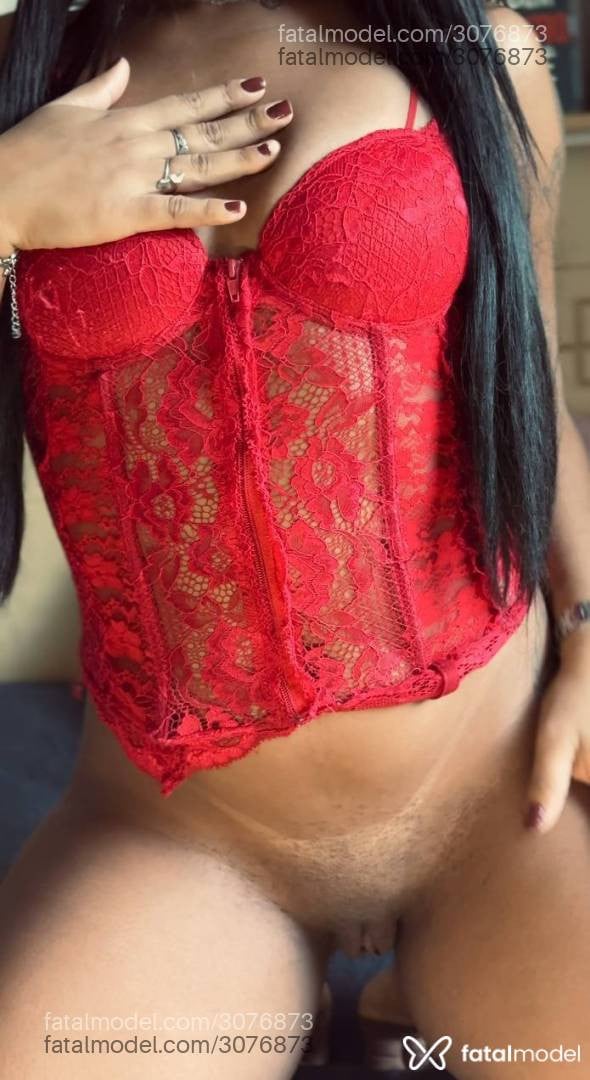 Acompanhante mulher morena (o) de olhos castanhos em Macaé - Vicky
