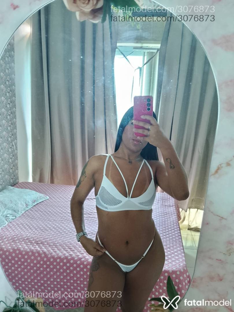 Acompanhante mulher morena (o) de olhos castanhos - Vicky