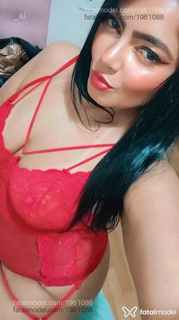 Acompanhante mulher morena (o) de olhos pretos - Bruninha