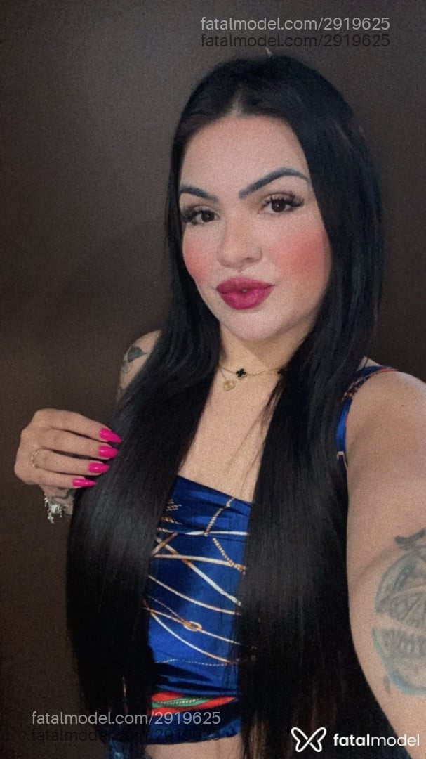 Acompanhante mulher morena (o) de olhos castanhos - Larissa