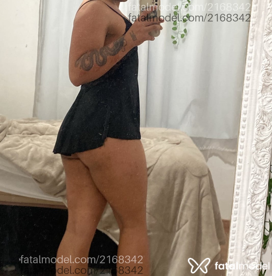 Acompanhante homem com cabelo castanho de olhos castanhos - Mathias