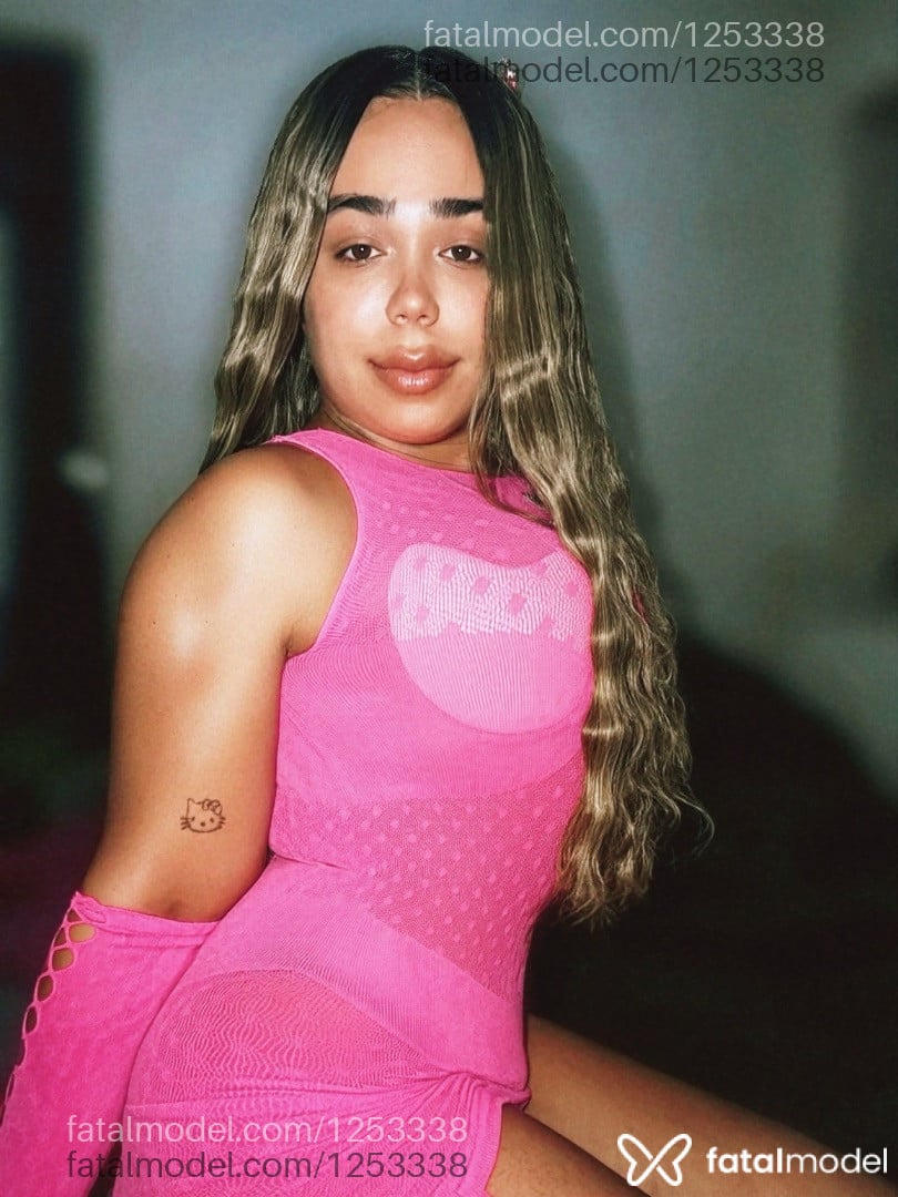 Acompanhante mulher trans morena (o) de olhos castanhos - Isis portela