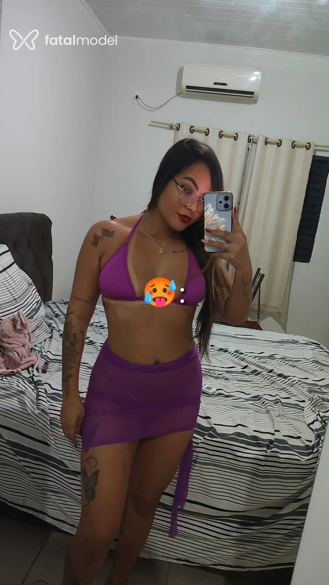Acompanhante mulher morena (o) de olhos pretos - Alice Dias