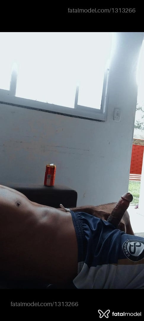 Acompanhante homem morena (o) de olhos pretos - Marcos
