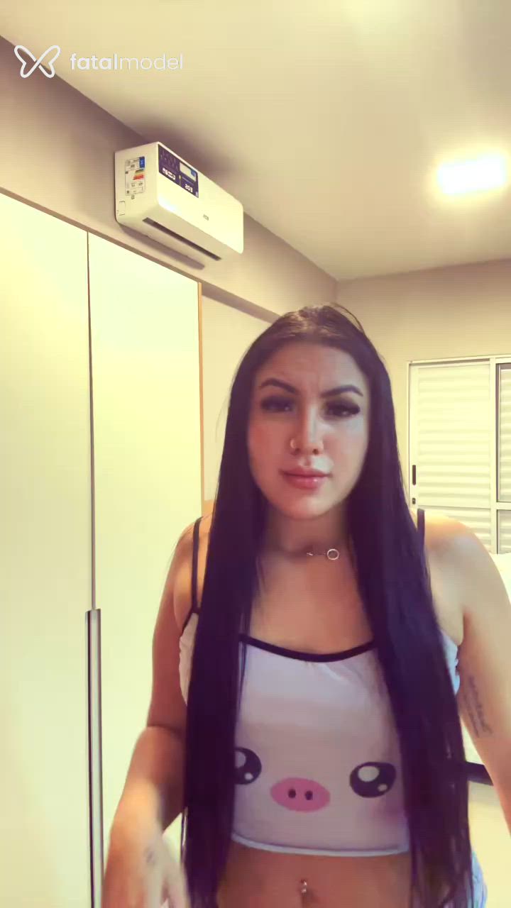 Acompanhante mulher morena (o) de olhos castanhos - Mirella