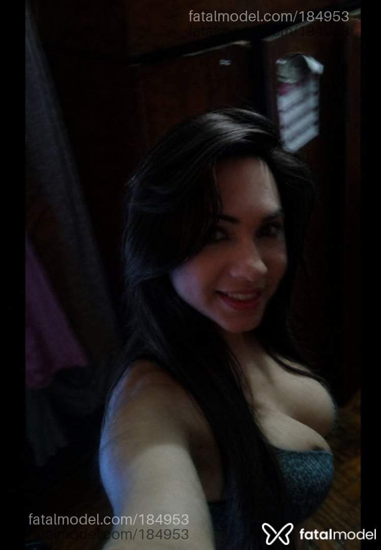 Acompanhante mulher trans com cabelo castanho de olhos mel - Michele pepper Acompanhante mulher trans com cabelo castanho de olhos mel - Michele pepper