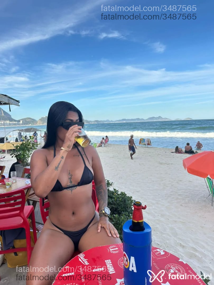 Acompanhante mulher morena (o) de olhos castanhos - Nicolly Brum