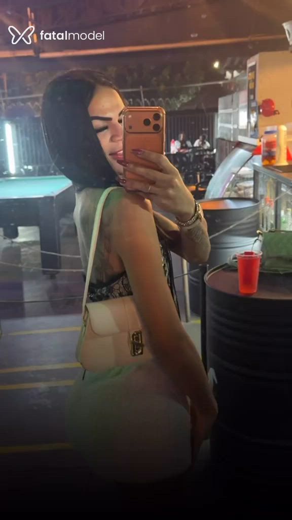Acompanhante mulher trans morena (o) de olhos castanhos - Ana Júlya