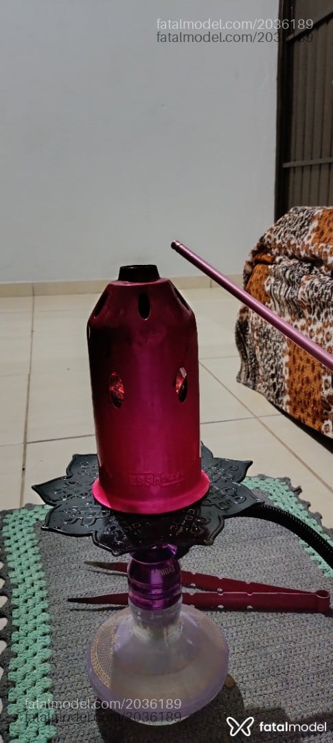 Acompanhante mulher com cabelo castanho de olhos pretos - Bombomzinho