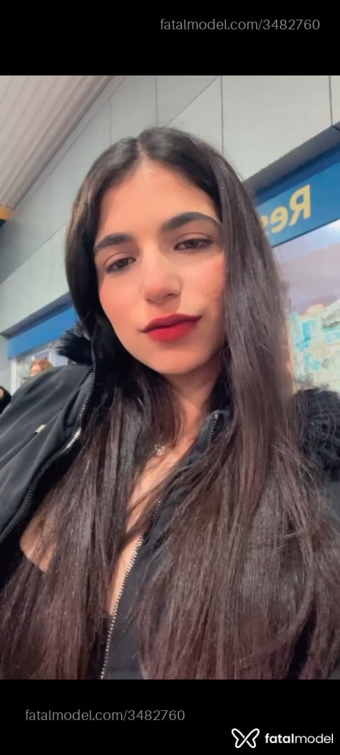 Acompanhante mulher com cabelo castanho de olhos castanhos - Gabriela Oliveira Acompanhante mulher com cabelo castanho de olhos castanhos - Gabriela Oliveira