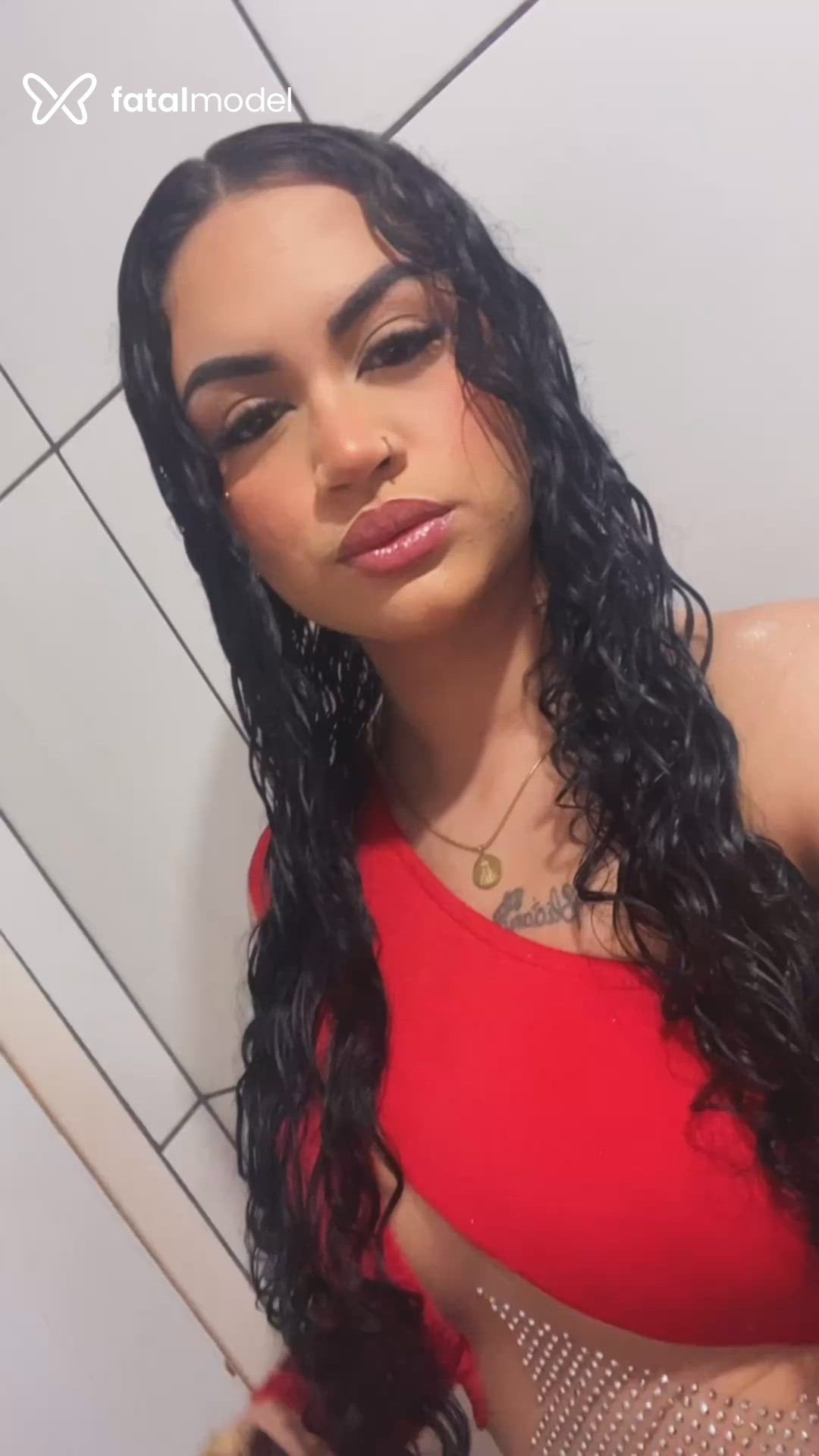 Acompanhante mulher morena (o) de olhos castanhos - Mireela Gutierrez