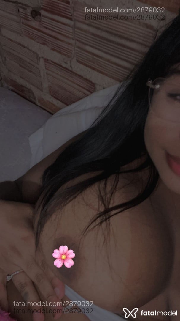 Acompanhante mulher morena (o) de olhos pretos - Kylie Maia