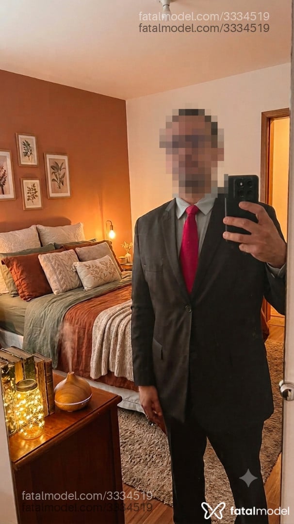 Acompanhante homem com cabelo castanho de olhos pretos - Mateo