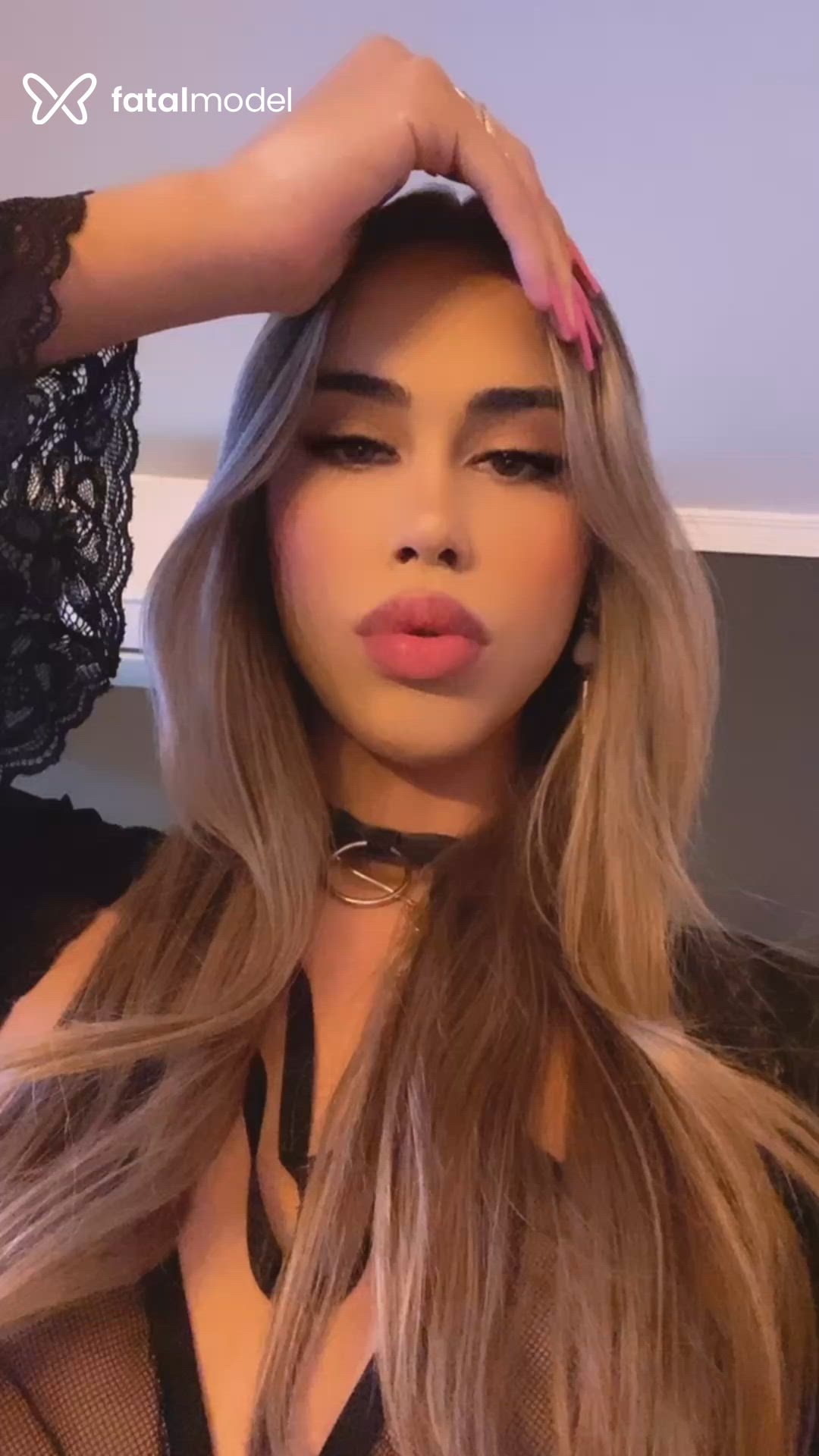 Acompanhante mulher trans loira (o) de olhos verdes - Brenda Andrade