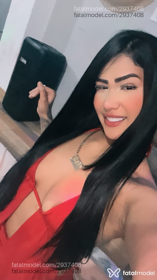 Acompanhante mulher morena (o) de olhos castanhos - Ewellyn