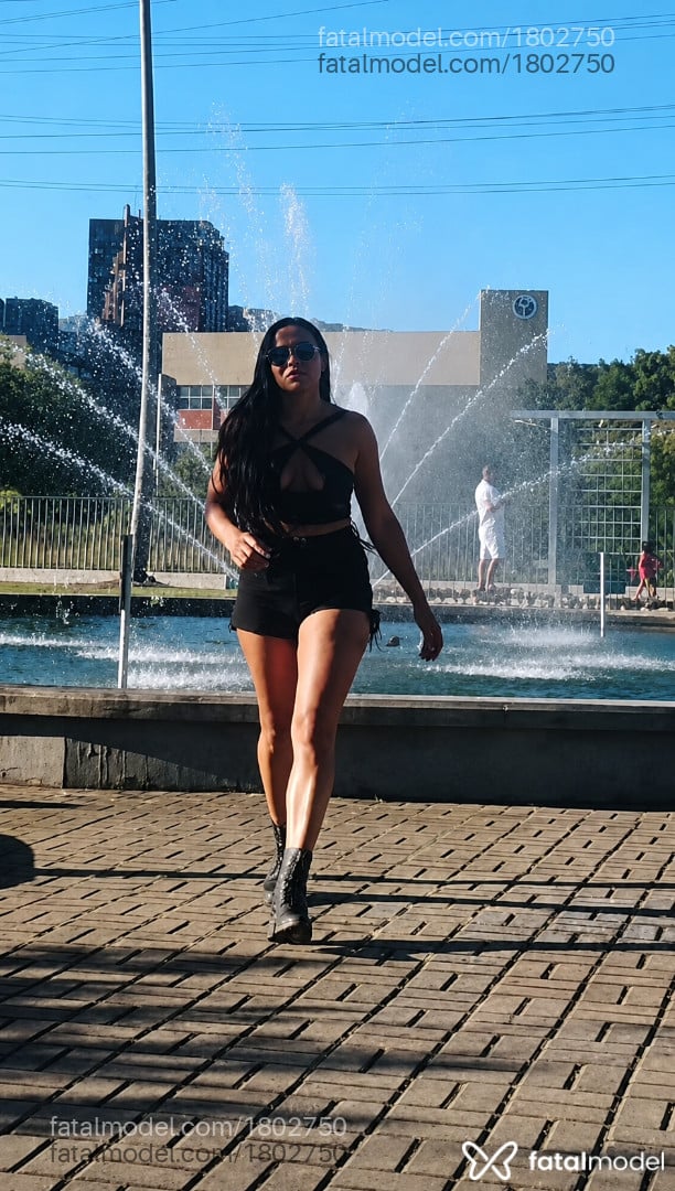 Acompanhante mulher morena (o) de olhos castanhos - Rafaela Bitencourt