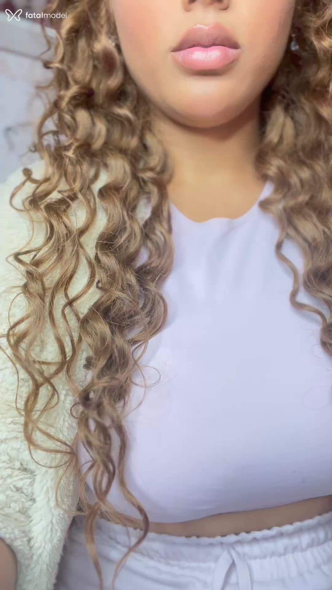 Acompanhante mulher ruiva (o) de olhos castanhos - Bruna Acompanhante mulher ruiva (o) de olhos castanhos - Bruna