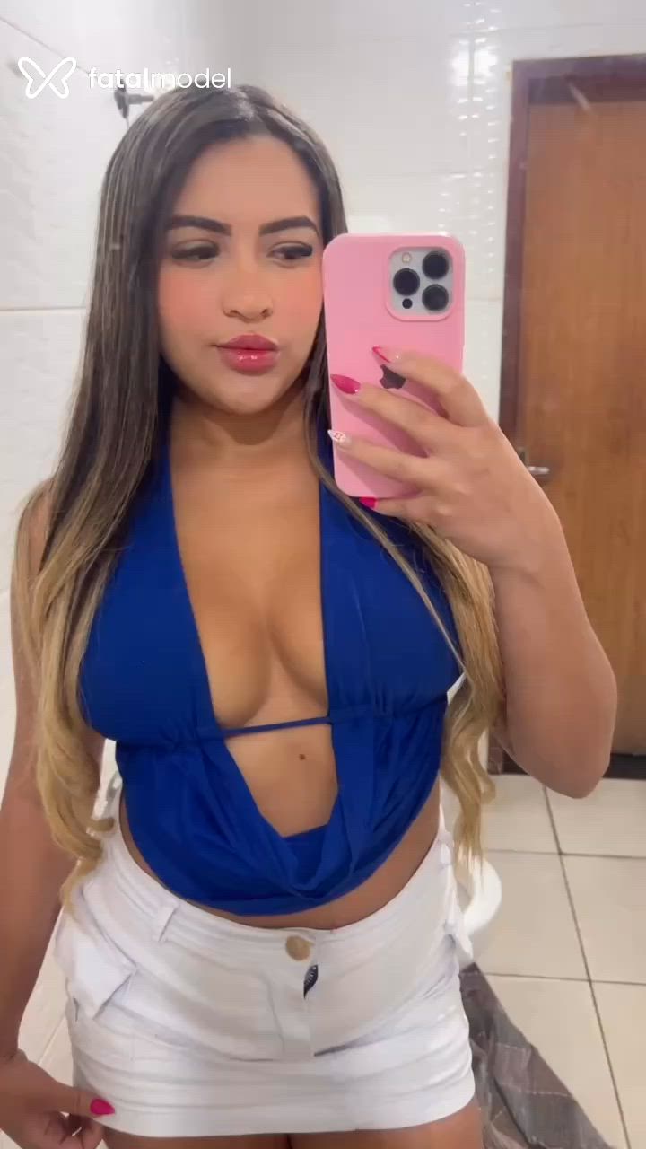 Acompanhante mulher morena (o) de olhos castanhos - Sofia