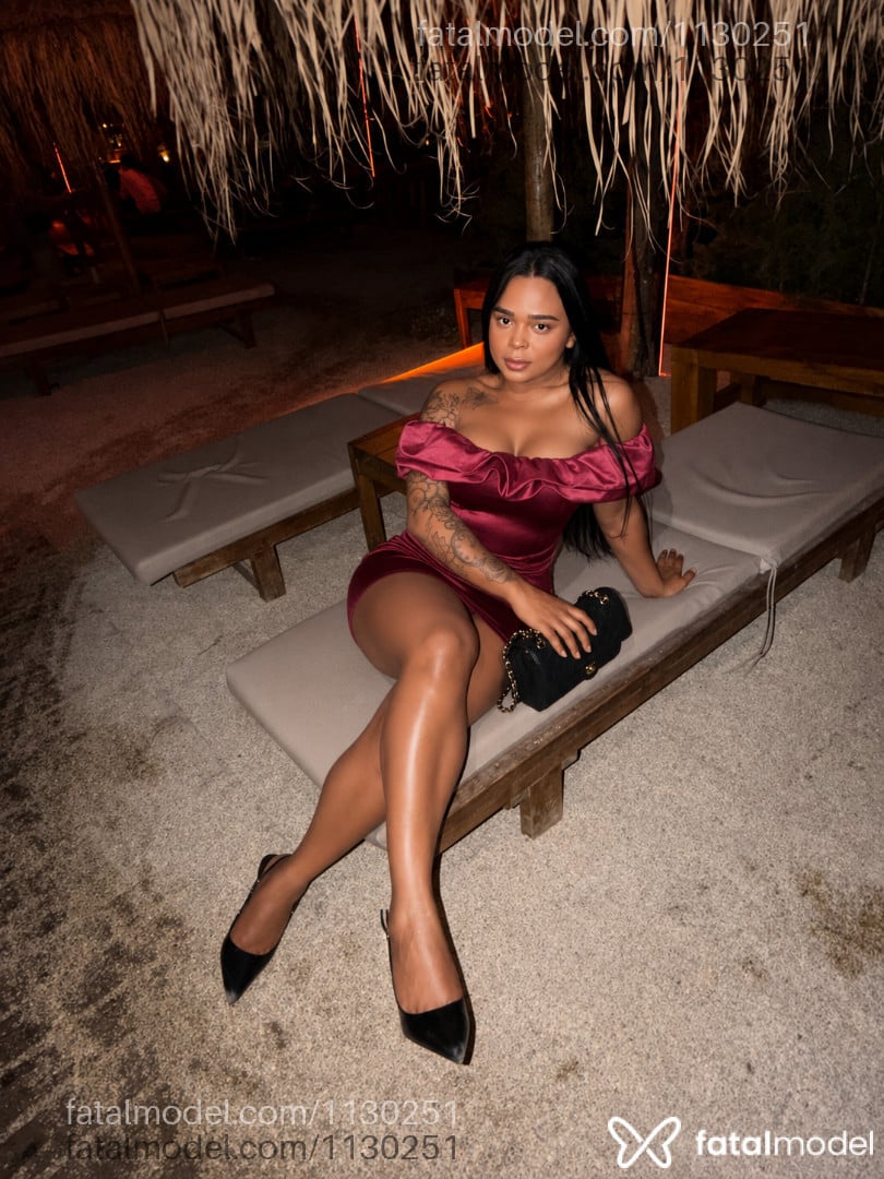 Acompanhante travesti morena (o) de olhos castanhos - Lu fox