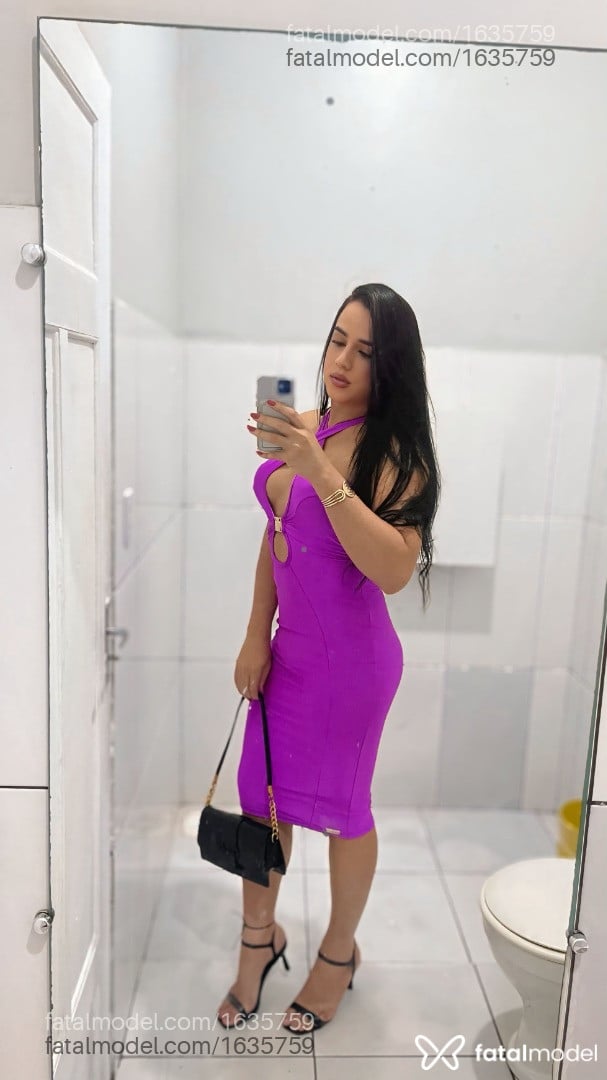 Acompanhante travesti morena (o) de olhos pretos - Laura