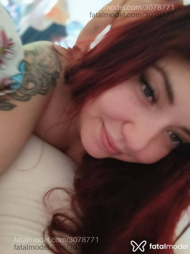 Acompanhante mulher ruiva (o) de olhos verdes - Isabelle Velvet