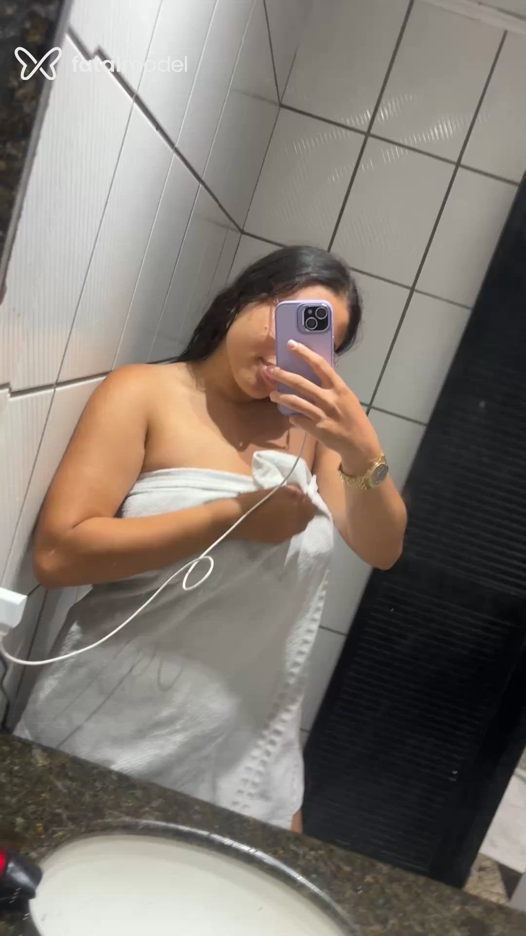 Acompanhante mulher com cabelo castanho de olhos castanhos - Camilly