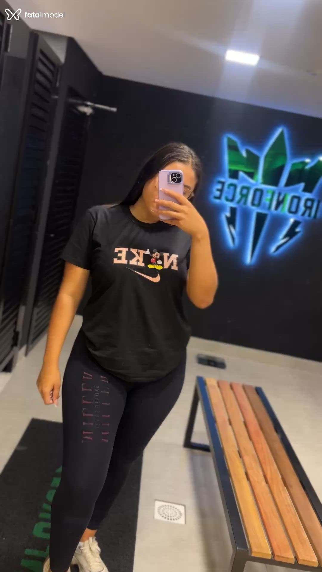 Acompanhante mulher com cabelo castanho de olhos castanhos - Camilly