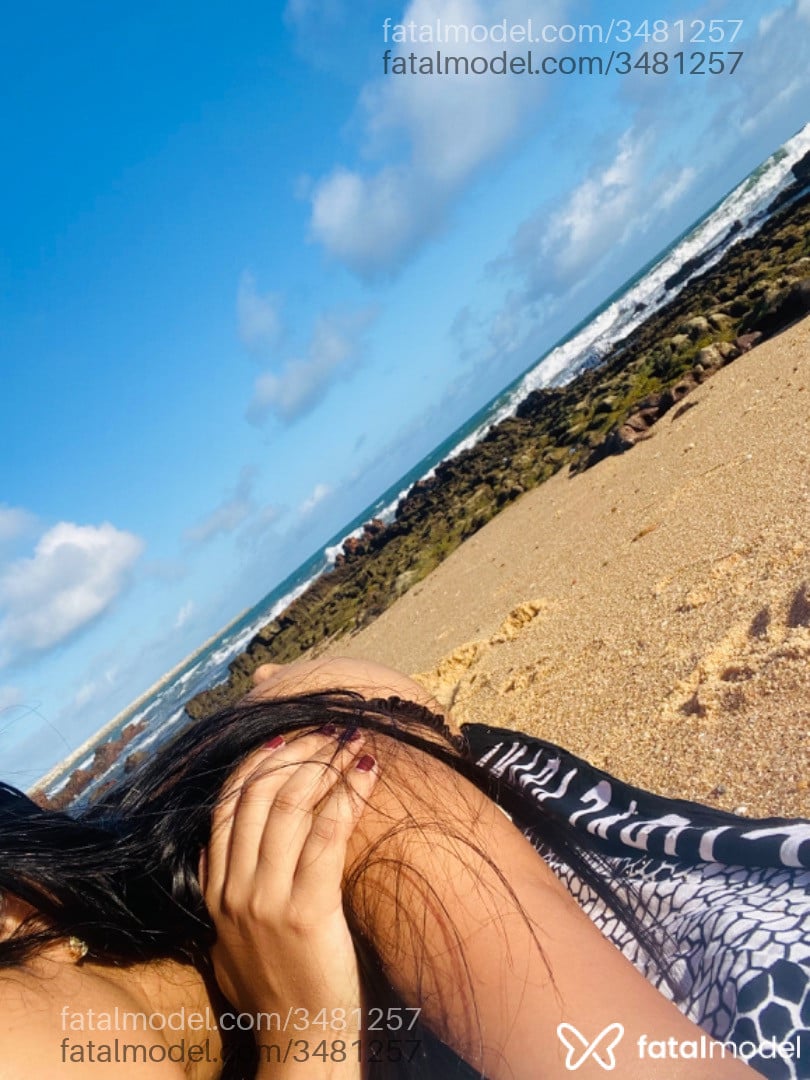 Acompanhante mulher morena (o) de olhos castanhos - Moana