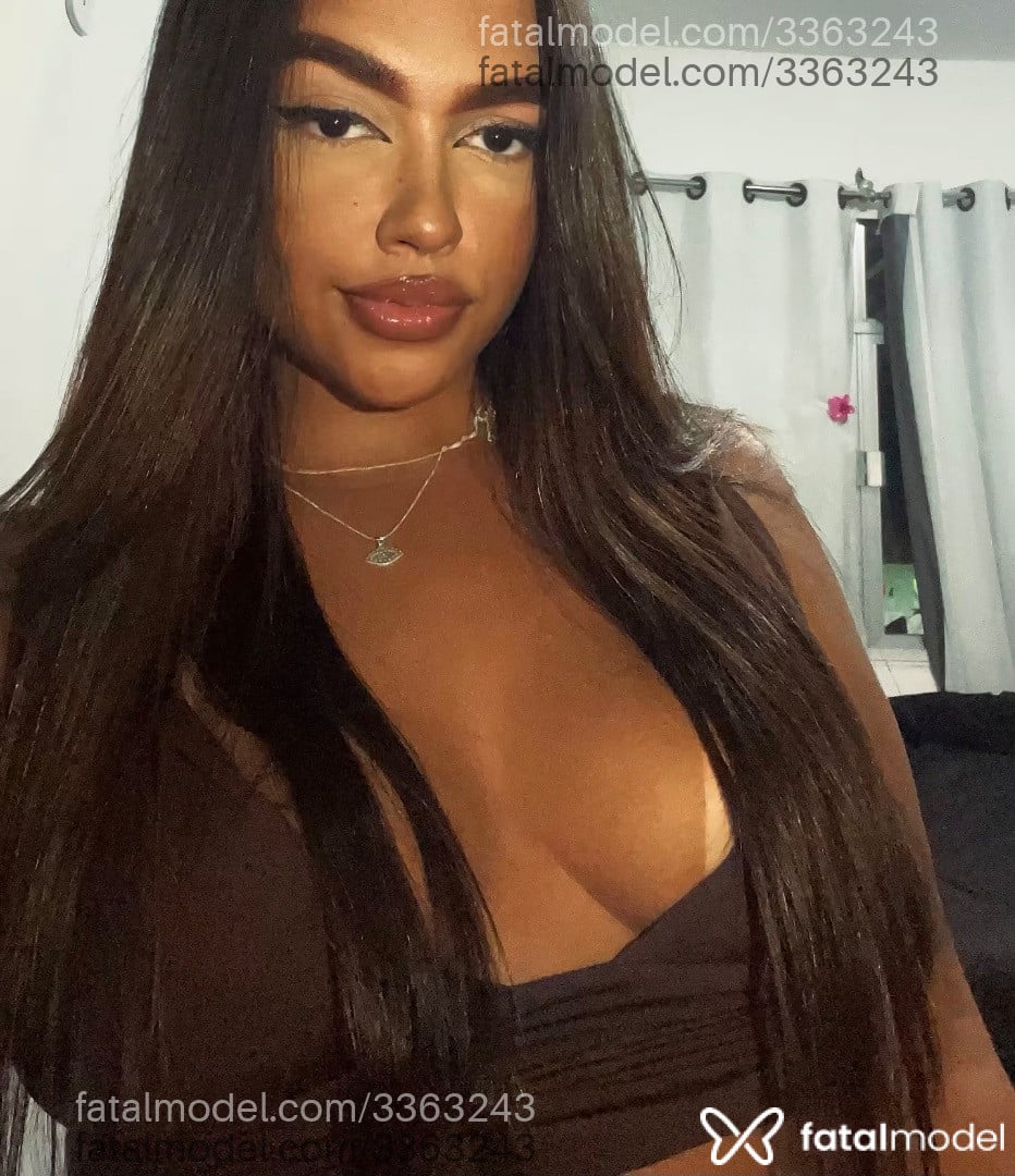 Acompanhante mulher com cabelo castanho de olhos castanhos - Melissa